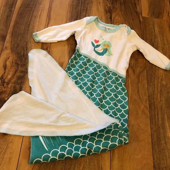 Mermaid sleeper/bodysuit 0-9 months - Picture 2 of 5